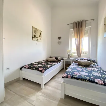 Ferienvilla Divina Mit Privatem Pool By Interhome Banjole